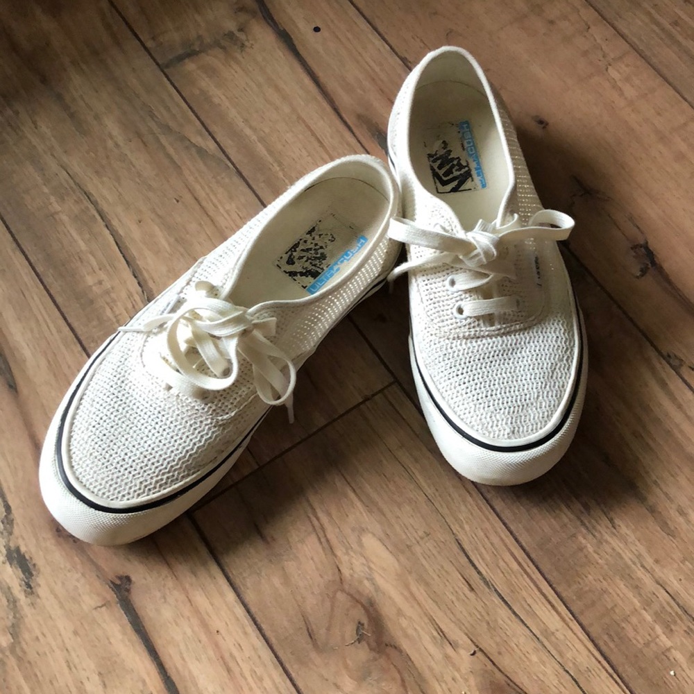 Marshmallow mesh vans